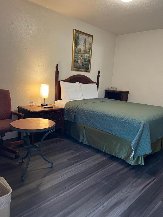 Economy Inn Paso Robles Exterior photo